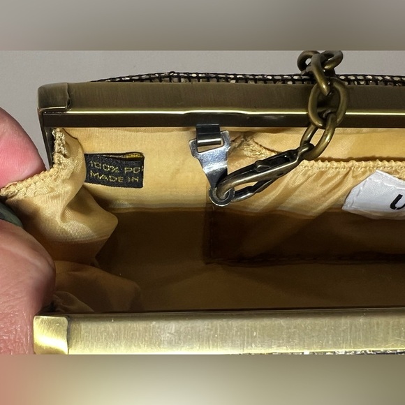 Unlisted Kenneth Cole VTG Evening Clutch Purse Bling Shiny Chain - Picture 10 of 10